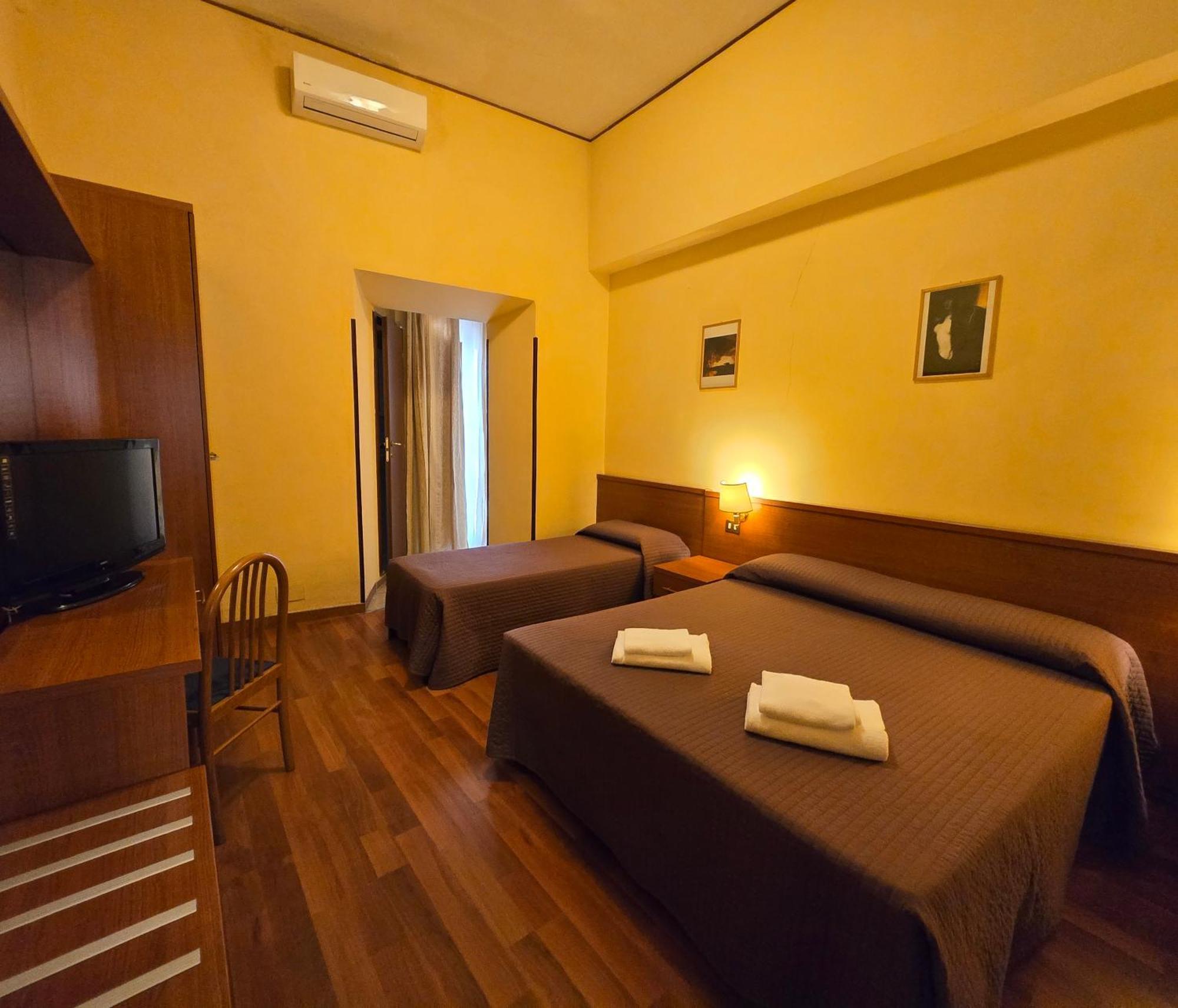 Hotel Azzurra Roma Esterno foto