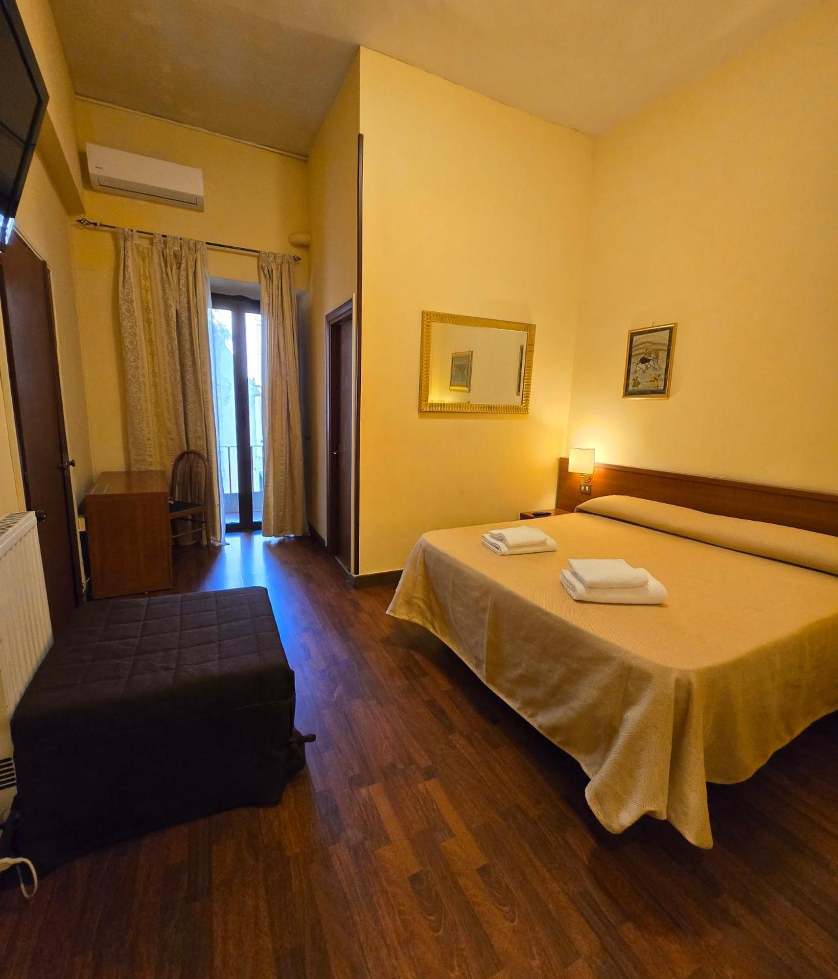Hotel Azzurra Roma Esterno foto