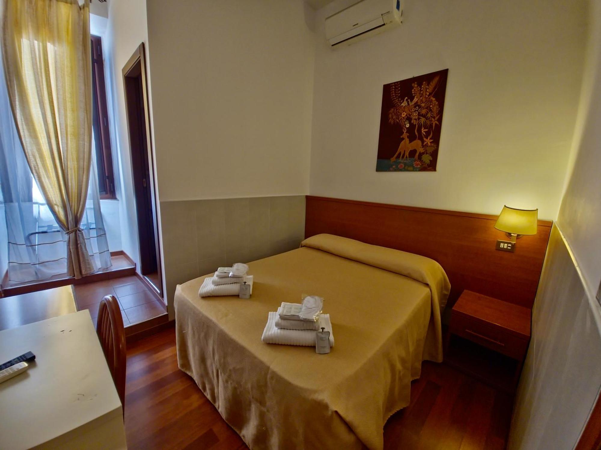 Hotel Azzurra Roma Esterno foto