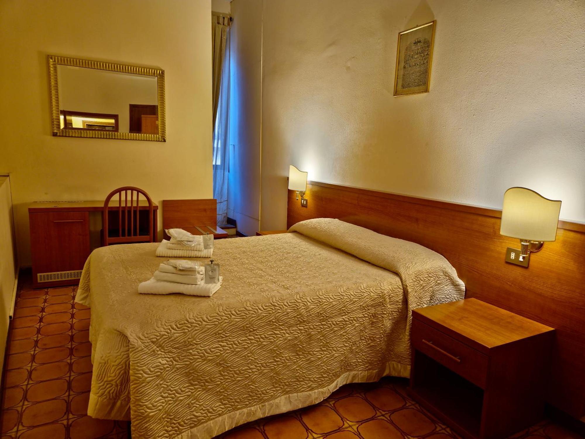 Hotel Azzurra Roma Esterno foto