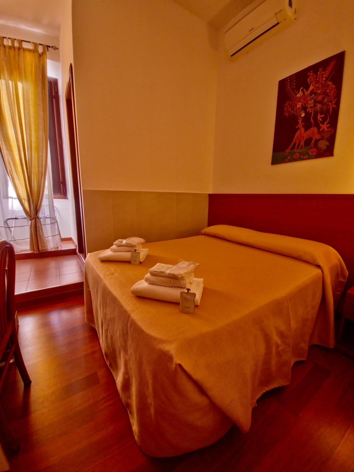 Hotel Azzurra Roma Esterno foto